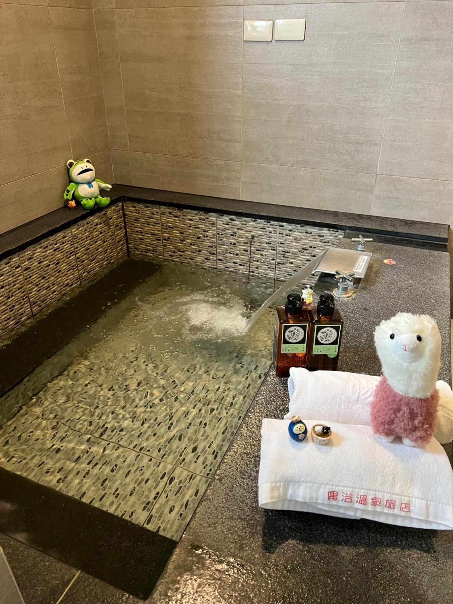 Now And Then Hot Spring Inn Джиаоси Екстериор снимка